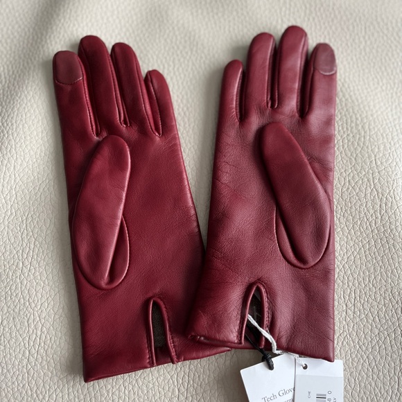 NWT - Coach Women’s Sheep Skin Wool Lined Leather Tech Gloves - Size 6.5 - Picture 3 of 7